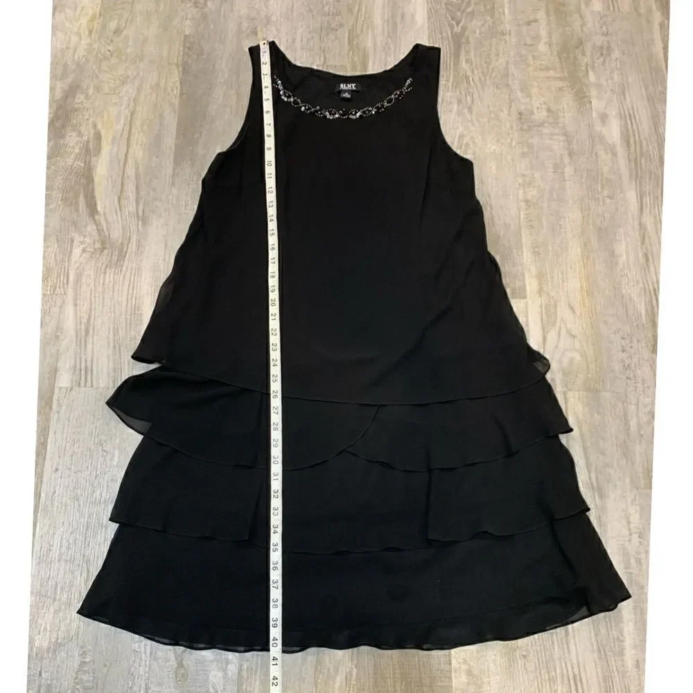 SLNY black Sequin neckline Chiffon polyester Sleeveles Dress sz 16